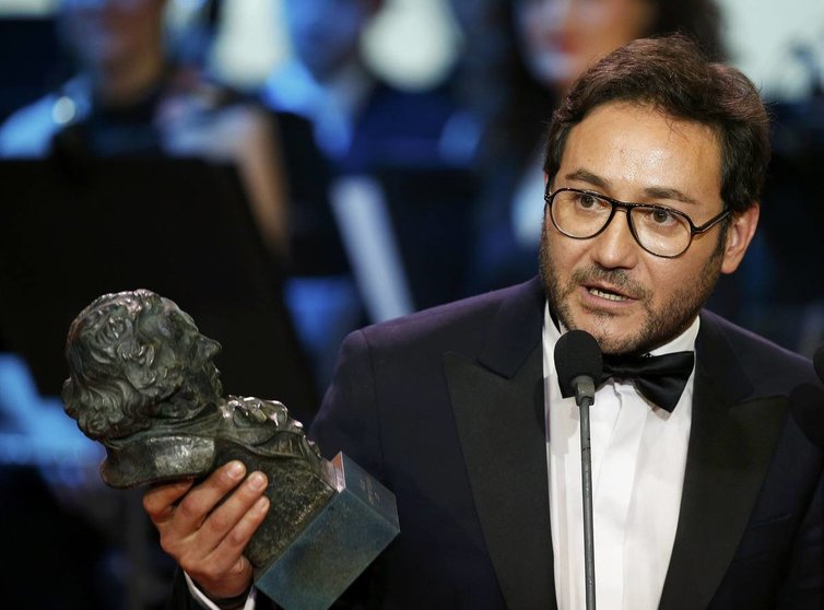 Carlos Santos reacts after receiving the Best New Actor award during the Spanish Film Academy's Goya Awards ceremony in Madrid, Spain, February 4, 2017.REUTERS/Paul Hanna